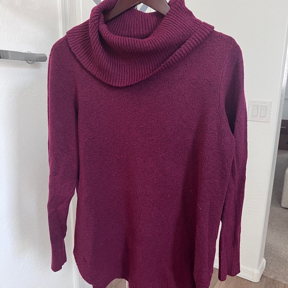 St. John's Bay Sweater - Picture 1 of 9